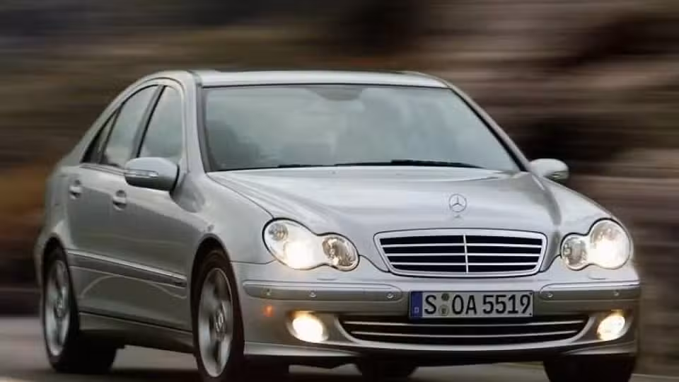 Makinë 4